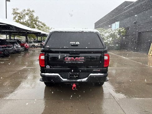 Used 2023 GMC Canyon AT4 w/ AT4 Premium Package AWD/4WD image 4