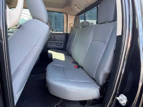 Used 2017 RAM 1500 Classic SLT AWD/4WD image 16