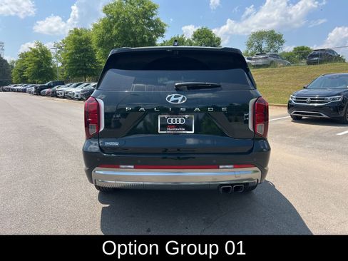 Used 2025 Hyundai Palisade Calligraphy FWD image 4