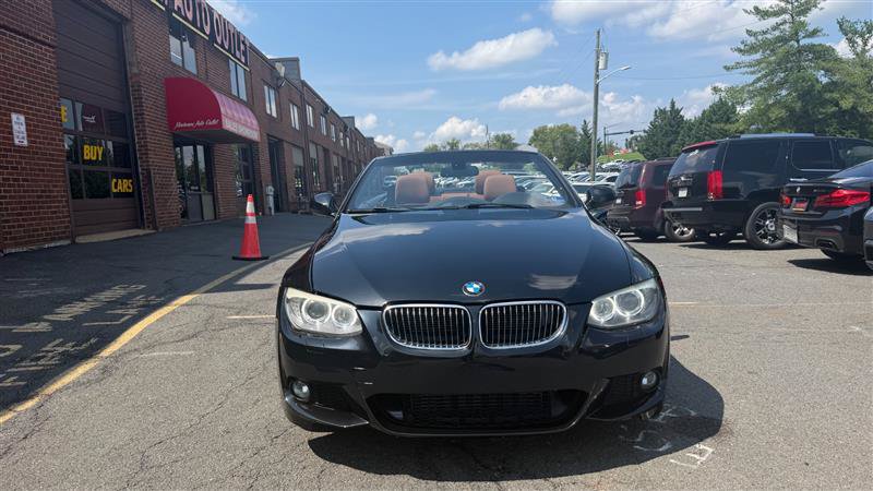 Used 2011 BMW 335i Convertible RWD image 2