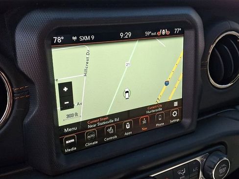 Used 2021 Jeep Gladiator Overland AWD/4WD image 14