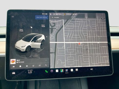 Used 2024 Tesla Model Y Long Range RWD image 11