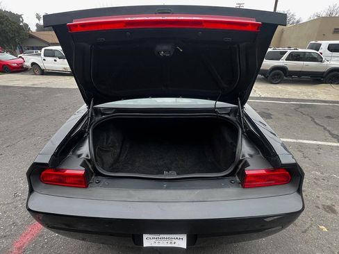 Used 2013 Dodge Challenger SXT image 8