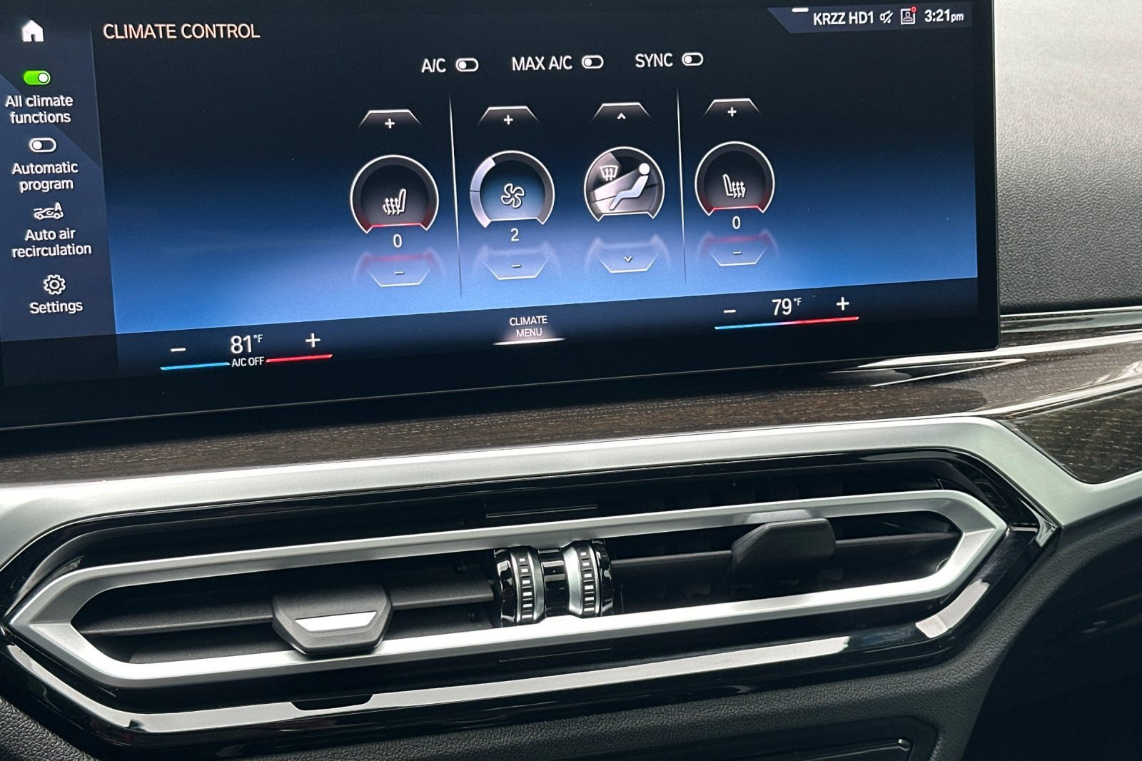 Certified 2023 BMW i4 eDrive40 w/ Premium Package RWD image 28