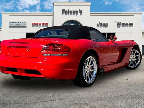 Used 2003 Dodge Viper SRT-10 image 2