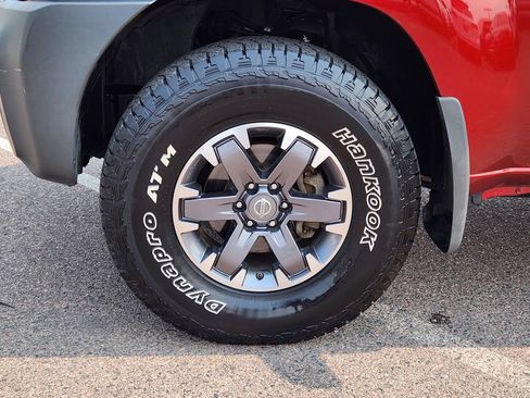 Used 2015 Nissan Xterra PRO-4X w/ Pro-4x Leather Package AWD/4WD image 9