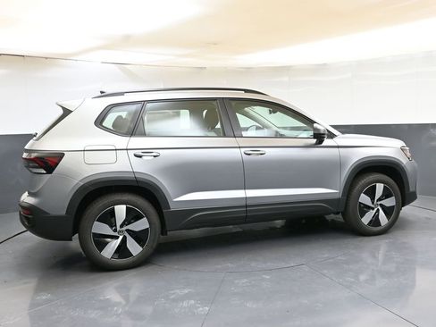 Used 2025 Volkswagen Taos S AWD/4WD image 6