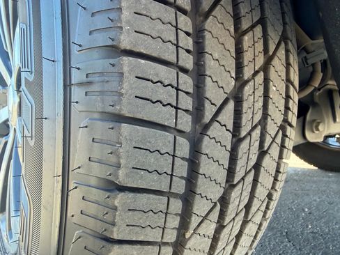 Used 2019 Ford Expedition Max XLT w/ Equipment Group 201A image 9