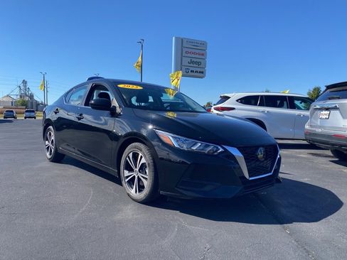 Used 2023 Nissan Sentra SV image 2