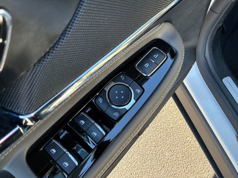 Used 2025 Lincoln Corsair Reserve w/ Equipment Group 202A image 16