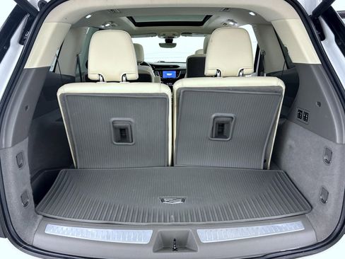 Used 2021 Cadillac XT6 Premium Luxury image 33