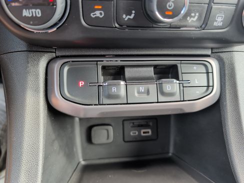 Used 2023 GMC Acadia AT4 AWD/4WD image 24