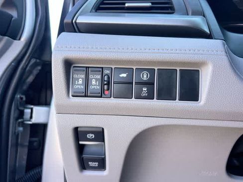 Used 2024 Honda Odyssey EX-L image 29