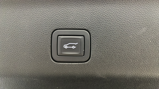 Used 2024 GMC Yukon XL Denali Ultimate AWD/4WD image 30