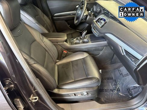 Used 2022 Cadillac XT4 Premium Luxury w/ Enhanced Visibility Package FWD image 31
