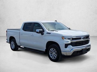 Used 2024 Chevrolet Silverado 1500 LT w/ Z71 Off-Road Package AWD/4WD video 3