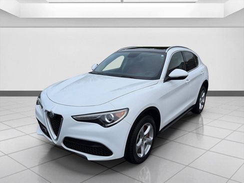 Used 2019 Alfa Romeo Stelvio AWD image 10