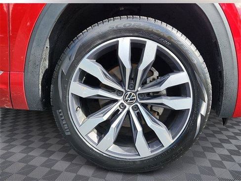 Certified 2022 Volkswagen Atlas SEL Premium image 8