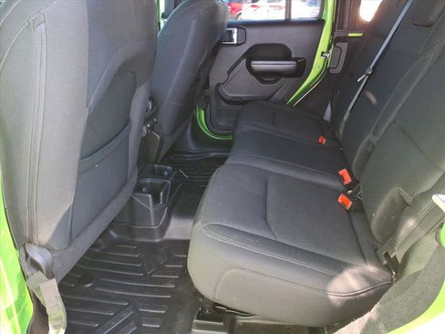 Used 2019 Jeep Wrangler Unlimited Sport S image 6