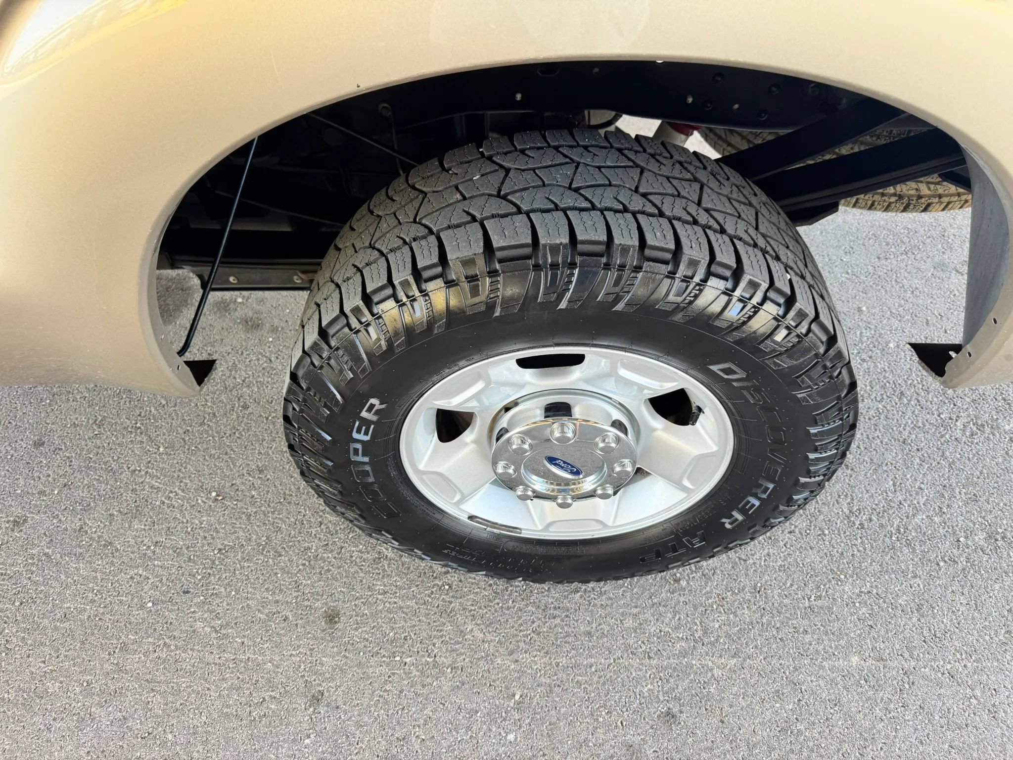 Used 2011 Ford F250 XLT w/ XLT Premium Pkg RWD image 29