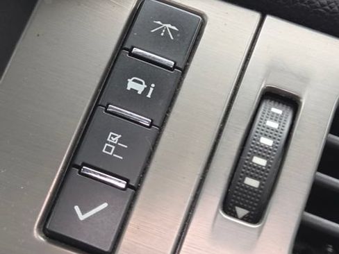 Used 2013 Chevrolet Silverado 1500 LTZ AWD/4WD image 20
