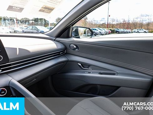 Used 2025 Hyundai Elantra Sport FWD image 43