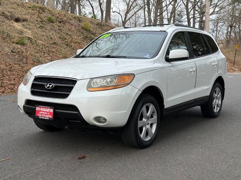 Used 2009 Hyundai Santa Fe SE image 1