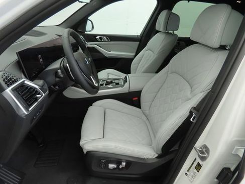 New 2026 BMW X5 sDrive40i image 19