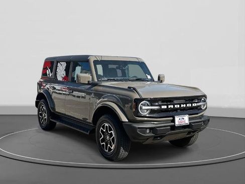 Certified 2025 Ford Bronco Outer Banks image 4