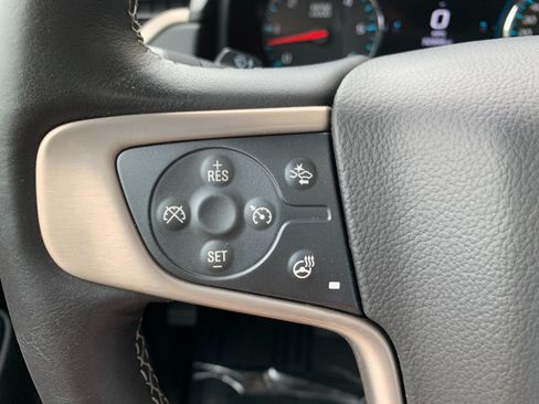 Used 2017 GMC Yukon Denali AWD/4WD image 21