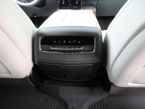 New 2026 Cadillac Escalade Platinum Sport w/ LPO, ONYX Package AWD/4WD image 31