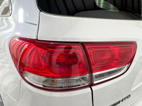 Used 2017 Kia Sorento EX w/ EX Advanced Touring Package image 16