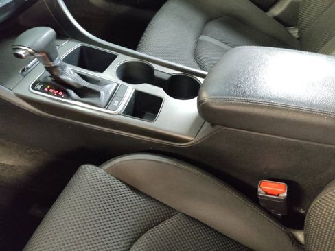 Used 2020 Kia Optima LX FWD image 26