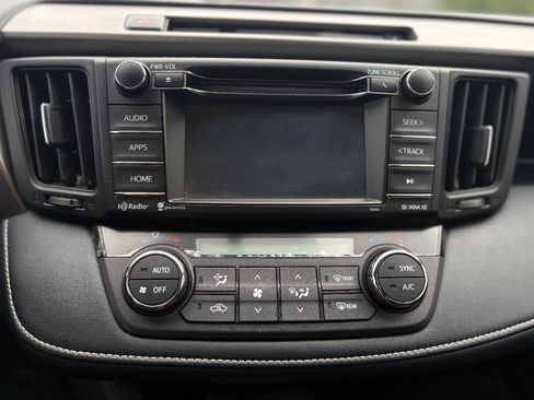Used 2016 Toyota RAV4 XLE AWD/4WD image 6