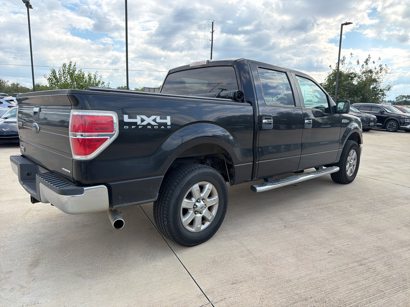 Used 2014 Ford F150 XLT w/ XLT Chrome Package AWD/4WD image 6