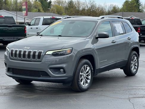 Used 2019 Jeep Cherokee Latitude Plus AWD/4WD image 42