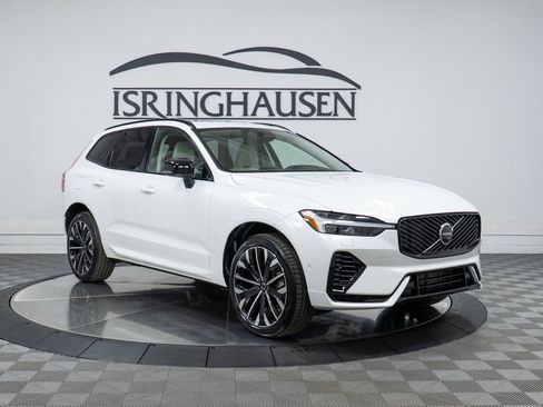 New 2026 Volvo XC60 T8 Ultra w/ Climate Package image 3