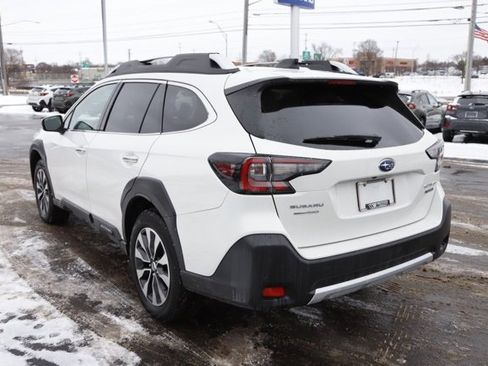 Used 2023 Subaru Outback Touring image 9