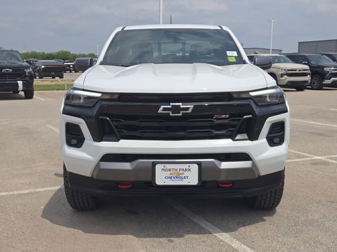 Used 2025 Chevrolet Colorado Z71 image 8
