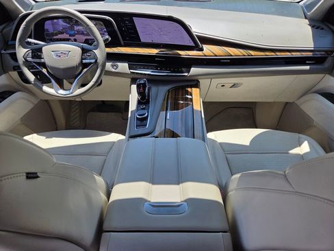 Used 2023 Cadillac Escalade Sport Platinum AWD/4WD image 22