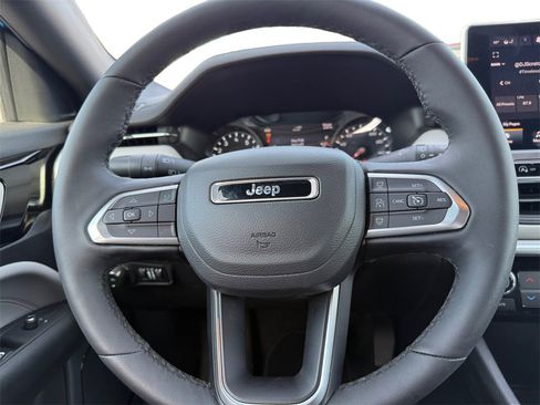 Certified 2024 Jeep Compass Limited image 12