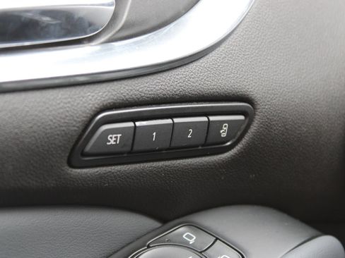 Used 2024 Buick Enclave Premium FWD image 26