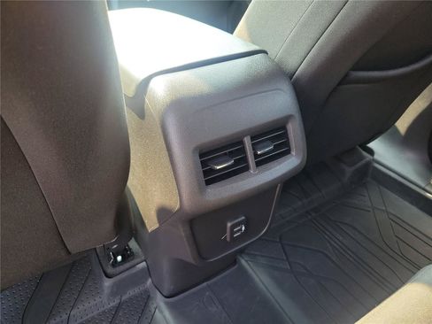 Used 2024 Chevrolet Equinox LT w/ LPO, Floor Liner Package FWD image 11