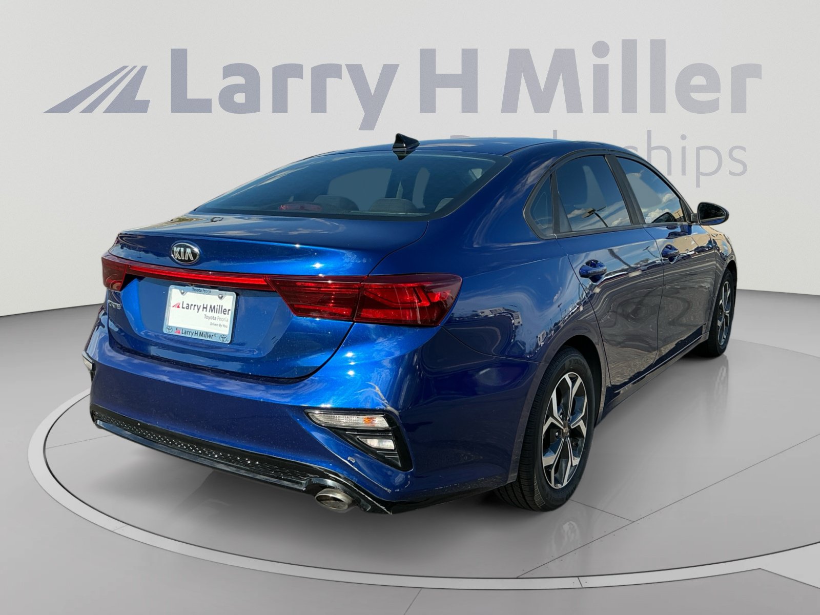 Used 2019 Kia Forte LXS FWD image 5