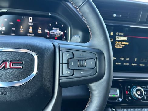 Used 2025 GMC Sierra 1500 AT4 w/ AT4 Premium Package AWD/4WD image 18