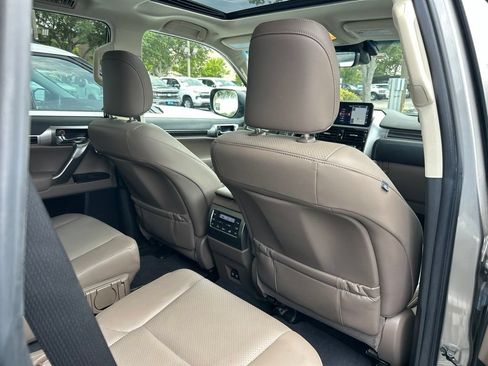 Used 2023 Lexus GX 460 Luxury w/ Sport Design Package AWD/4WD image 47