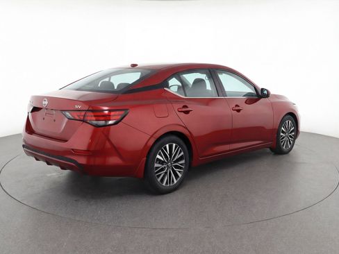 Used 2024 Nissan Altima 2.5 SV FWD image 9