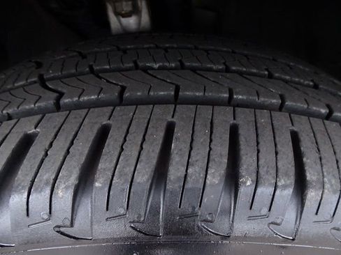 Used 2018 Dodge Durango GT image 34