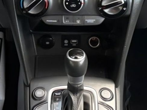 Used 2021 Hyundai Kona SEL AWD/4WD image 17