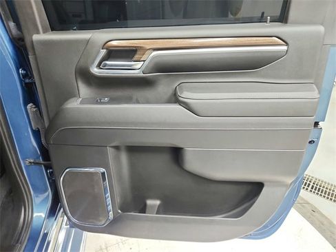 Used 2024 Chevrolet Silverado 2500 LT w/ Texas Edition image 40